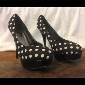 Black spotted heels